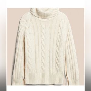 Banana republic cream sweater with arm slits size med